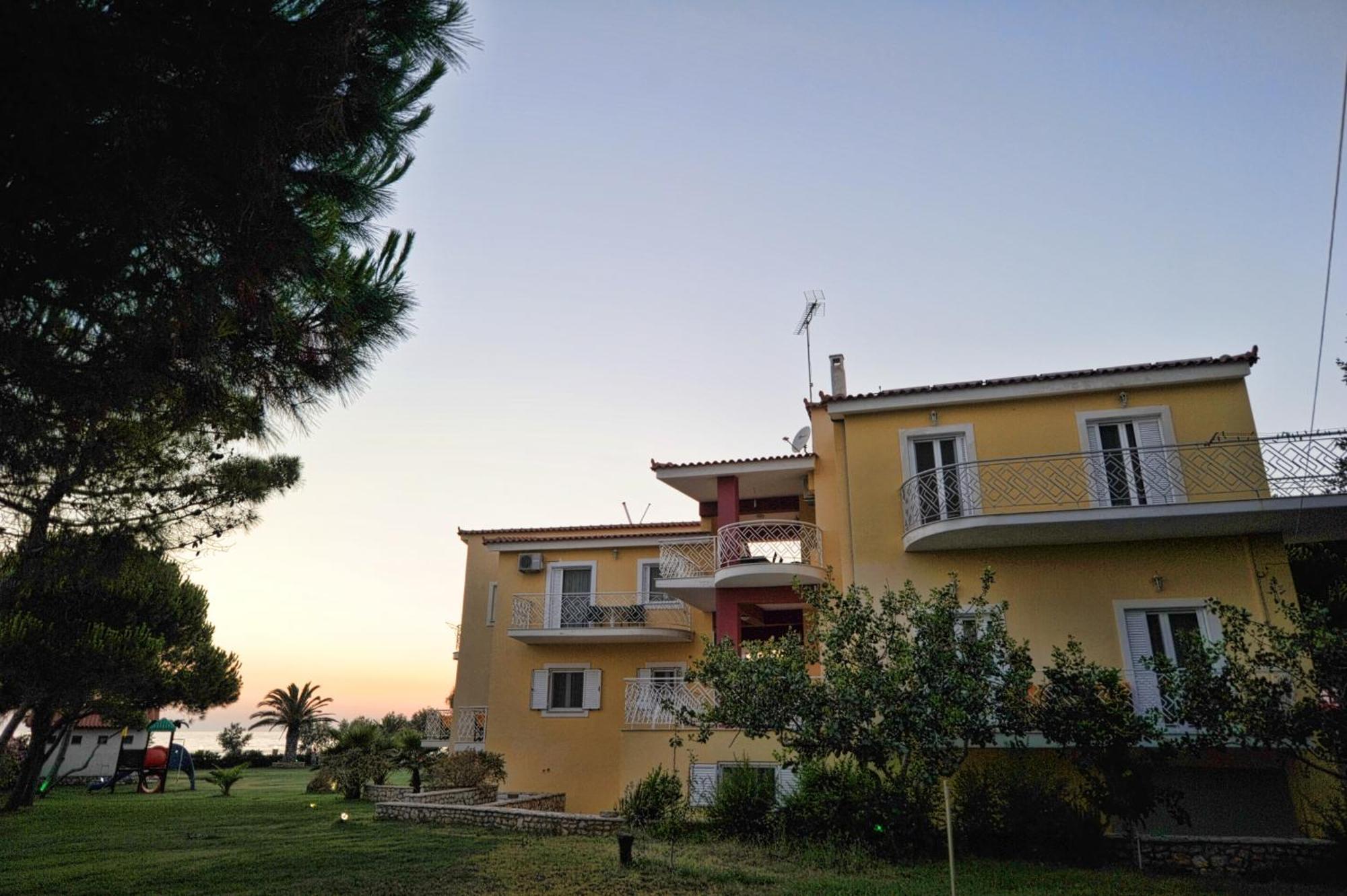 Irida Beach Resort Suites Κυπαρισσία Εξωτερικό φωτογραφία